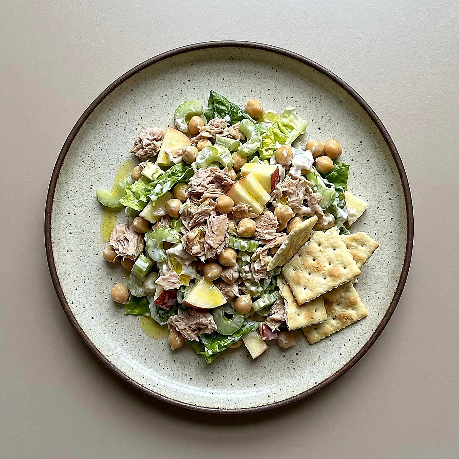 Ensalada de atún con garbanzo